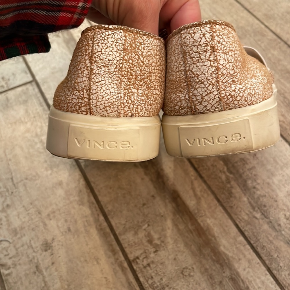 Vince Camuto Distressed Slides Size 6 - image 7